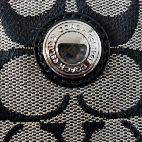 Wristlet - Picture 7 of 10